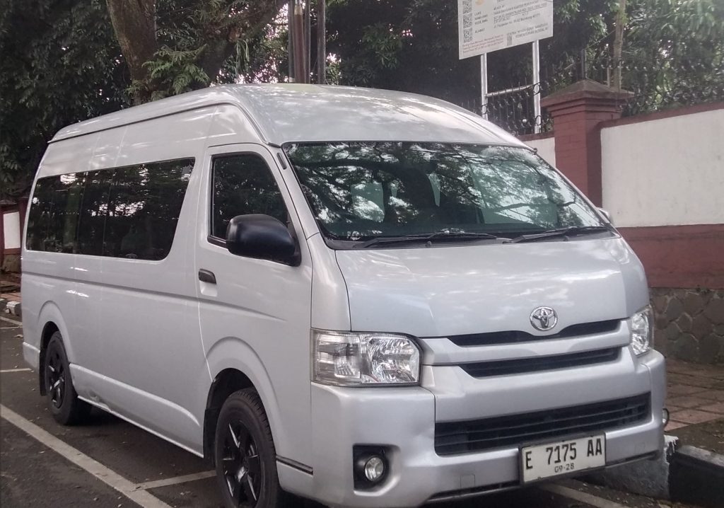 sewa hiace bandung pangandaran harga murah plus sopir